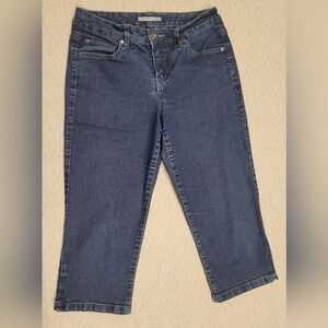 Bandolino Blu Jeans Denim Capris 4 Zipper Fly Embellished Nice Condition